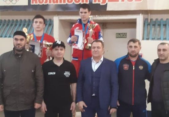 Обладателями 13 медалей стали юниоры Чеченской Республики на соревнованиях по боксу Общества «Динамо»