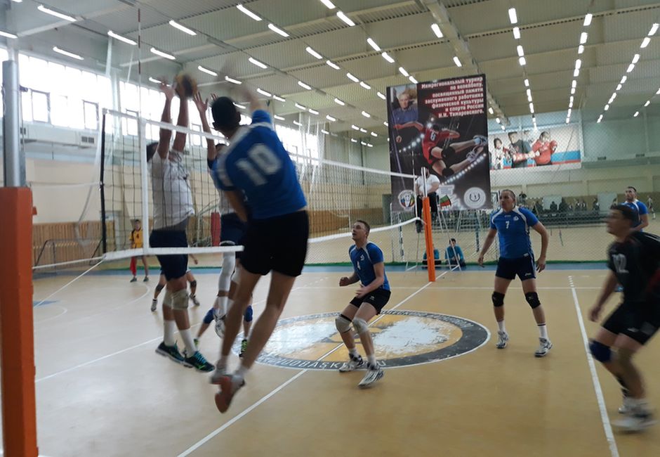 В Чите прошел турнир по волейболу, посвященный памяти Н.И.Тамаровского