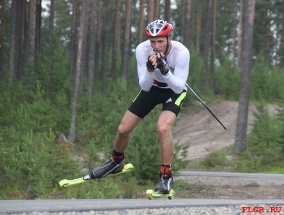 Никита Крюков и Алексей Петухов заняли третье и четвёртое места по лыжероллерам в Финляндии