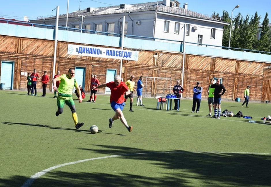 В Омске начались мини-футбольные баталии