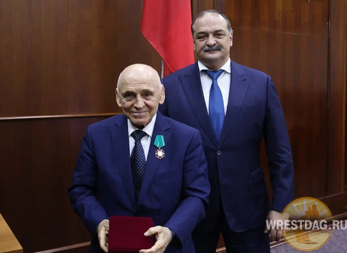 Глава Дагестана вручил динамовцам государственные награды