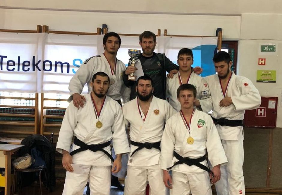 Чеченские спортсмены завоевали первое место в общекомандном зачете на турнире по дзюдо