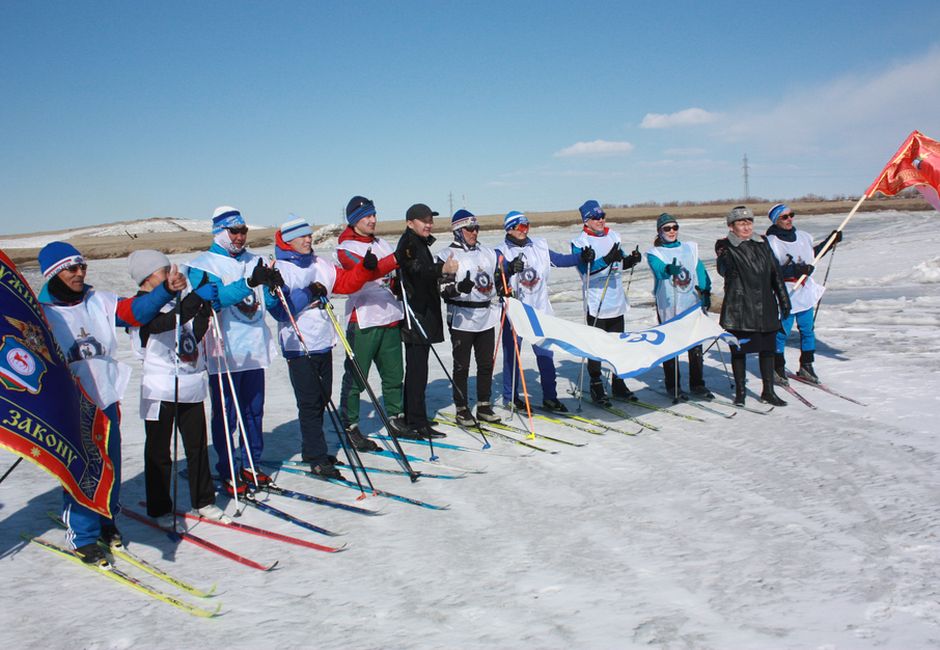 В Якутске финишировал лыжный десант ветеранов и сотрудников МВД Якутии