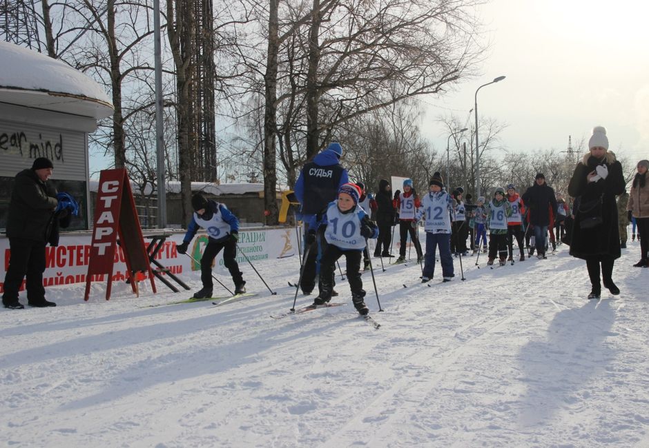 В Кирове прошли соревнования по лыжным гонкам