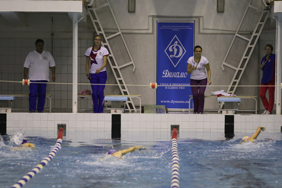 Москва: соревнования по плаванию