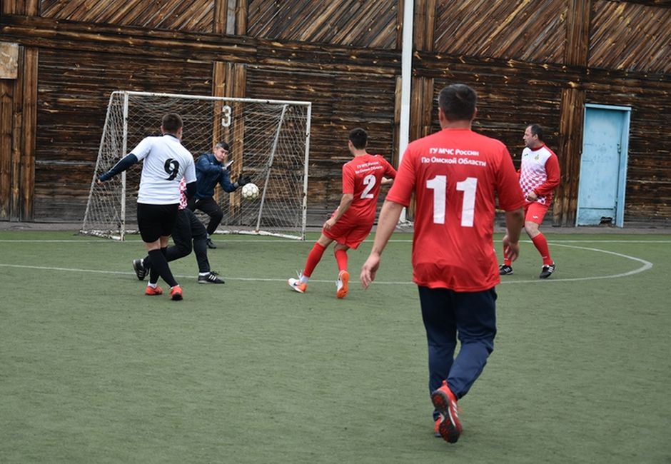 Омское «Динамо» провело сразу два мини-футбольных турнира