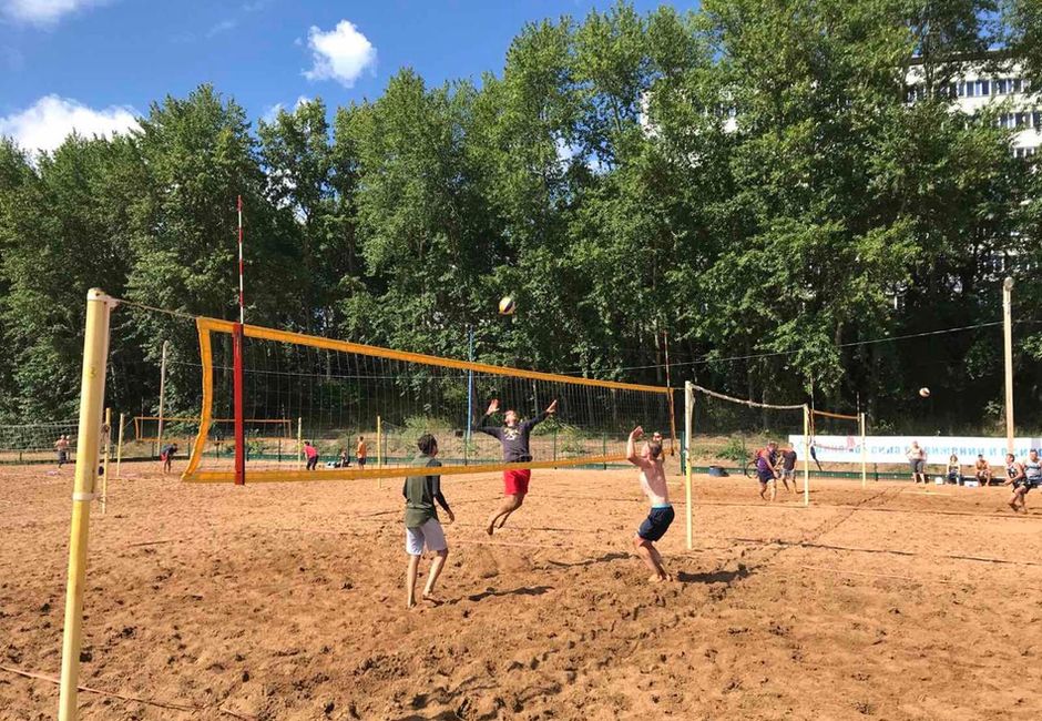 В Ижевске в режиме контрольной тренировки прошел турнир среди мужчин по пляжному волейболу