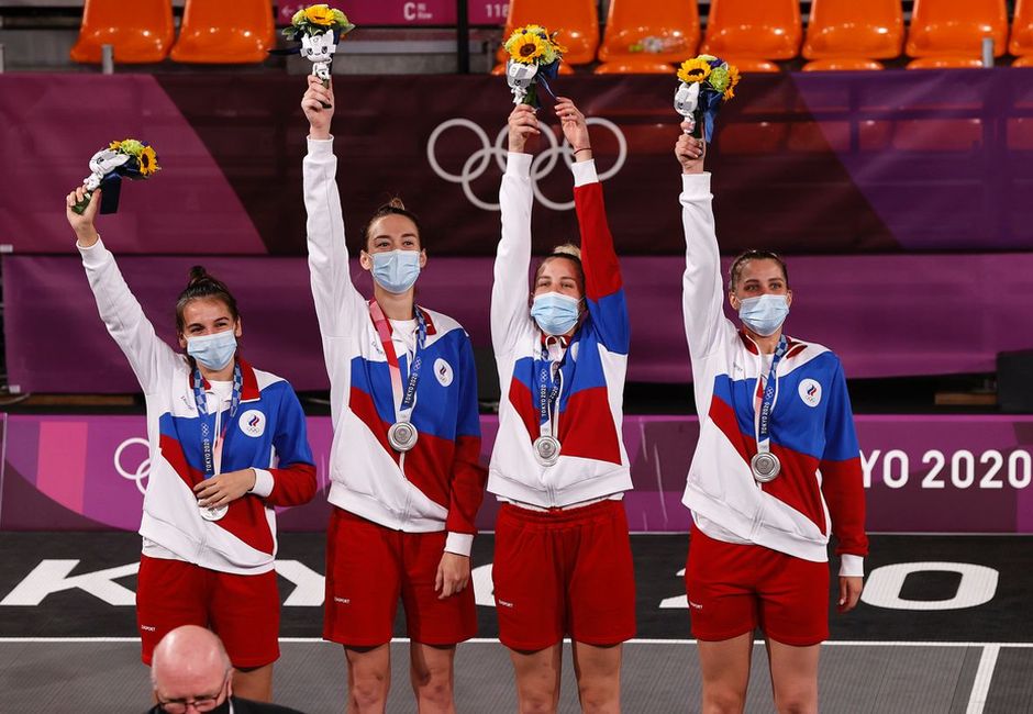 Сестры Фролкины и Козик — серебряные призеры по баскетболу 3 х 3 на Олимпийских играх в Токио