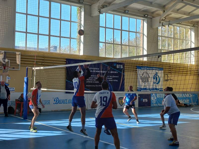 В Калуге завершились динамовские соревнования по волейболу