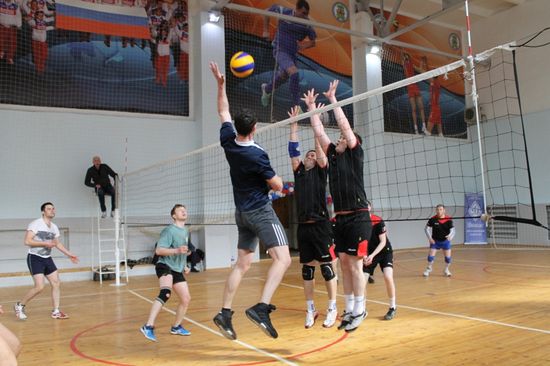 В Ижевске госслужащие сразились за кубок соревнований по волейболу