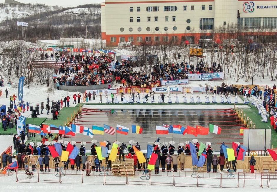 В Мурманске прошел I Кубок Арктики и III Чемпионат мира по ледяному плаванию