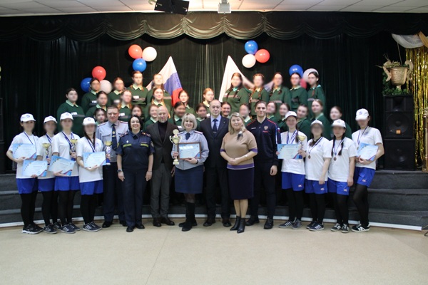 В Томской ВК № 2 наградили победителей XIV всероссийской спартакиады среди несовершеннолетних осужденных, содержащихся в воспитательных колониях