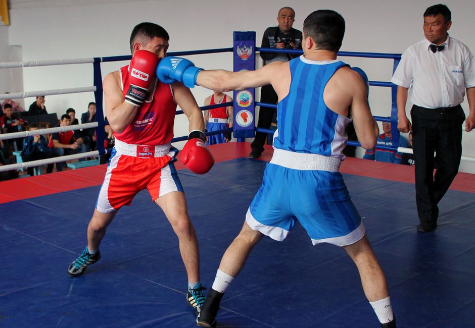 Росгвардейцы Республики Алтай стали победителями чемпионата региона по боксу