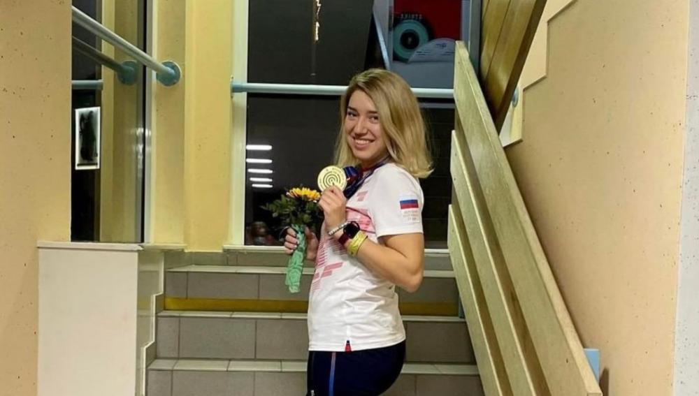 Динамовская спортсменка Виталина Бацарашкина завоевала первое золото нового олимпийского цикла