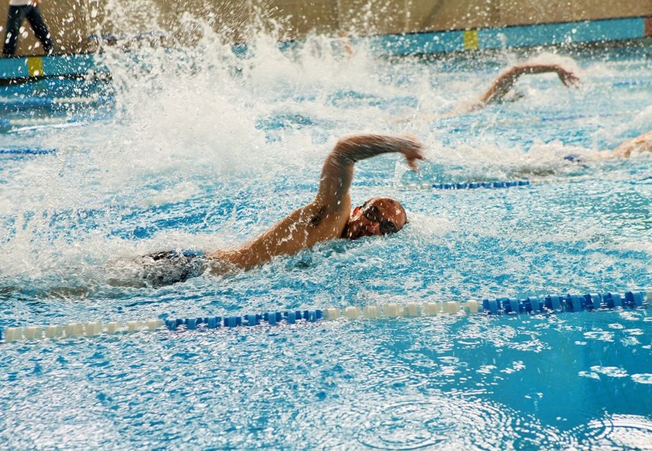 В Краснодаре прошли соревнования по плаванию