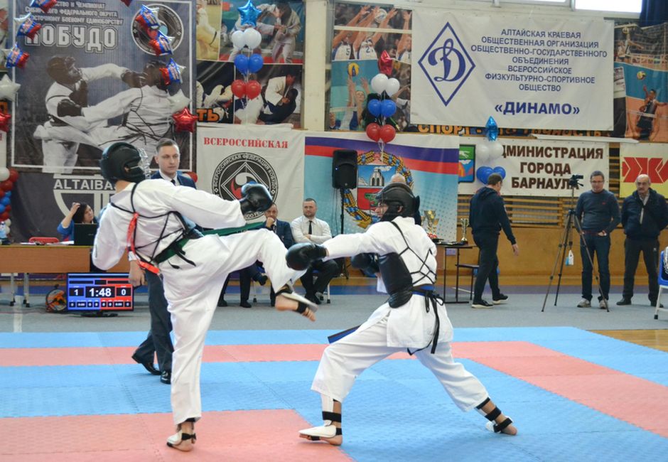 В Барнауле прошли первенство и чемпионат Сибирского федерального округа по восточному боевому единоборству