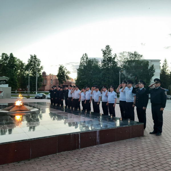 В Бугульме полицейские совместно с общественниками приняли участие в акции МВД России «Свеча памяти»