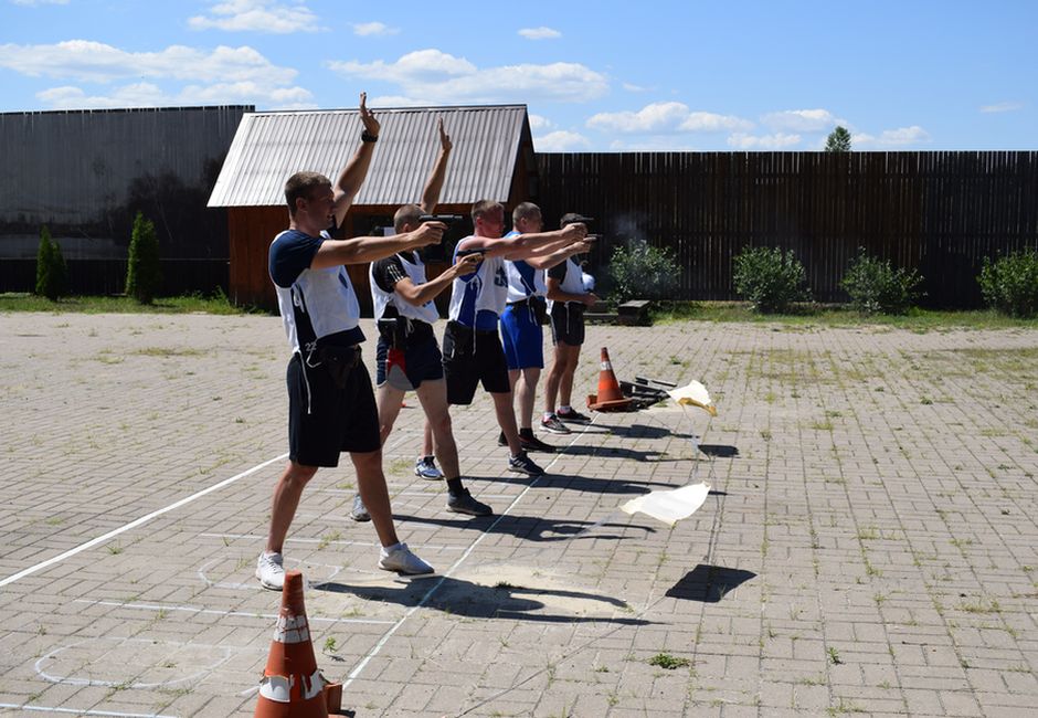 В Курской области прошли соревнования по служебному двоеборью