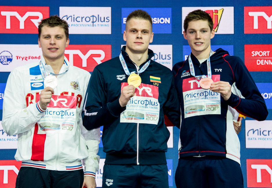 Вторая медаль на чемпионате Европы по плаванию на короткой воде татарстанца Александра Красных