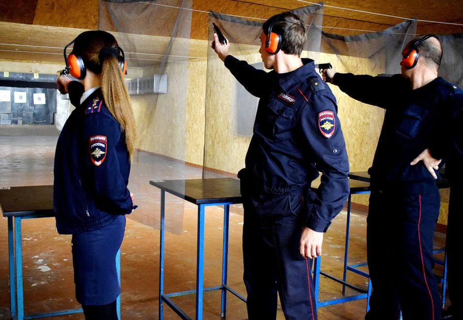 В Курске прошел чемпионат по пулевой стрельбе из табельного оружия