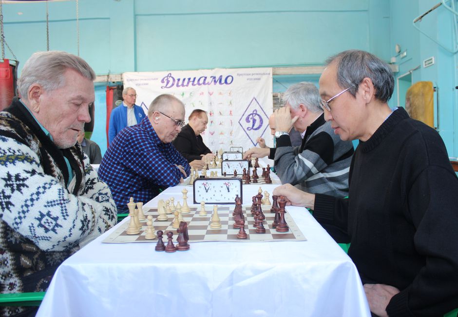 В Иркутске прошел турнир по шахматам среди ветеранов