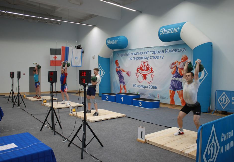 В Ижевске прошел Открытый чемпионат по гиревому спорту