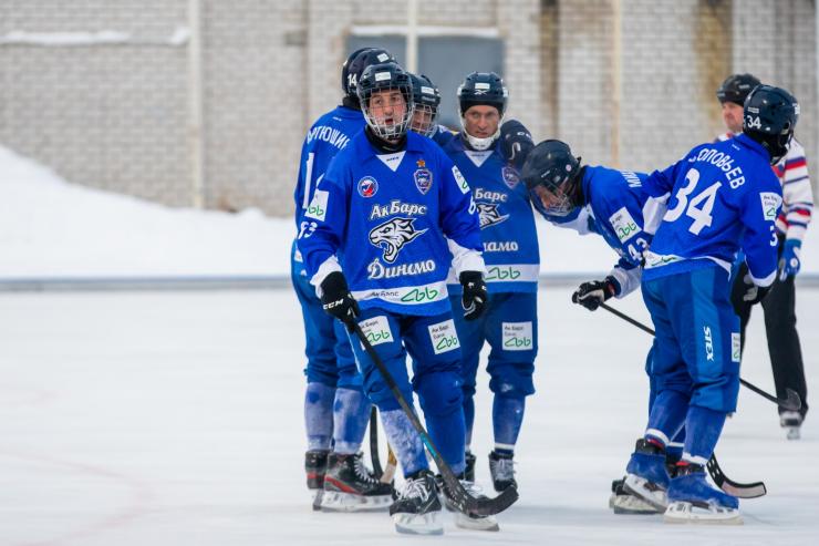 Хоккеисты «Ак Барс-Динамо» выиграли у кировской «Родины» в ЧР по хоккею с мячом  