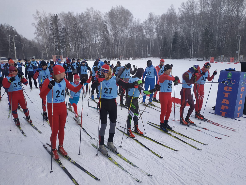 В Томске состоялись соревнования по зимнему служебному многоборью и лыжным гонкам 
