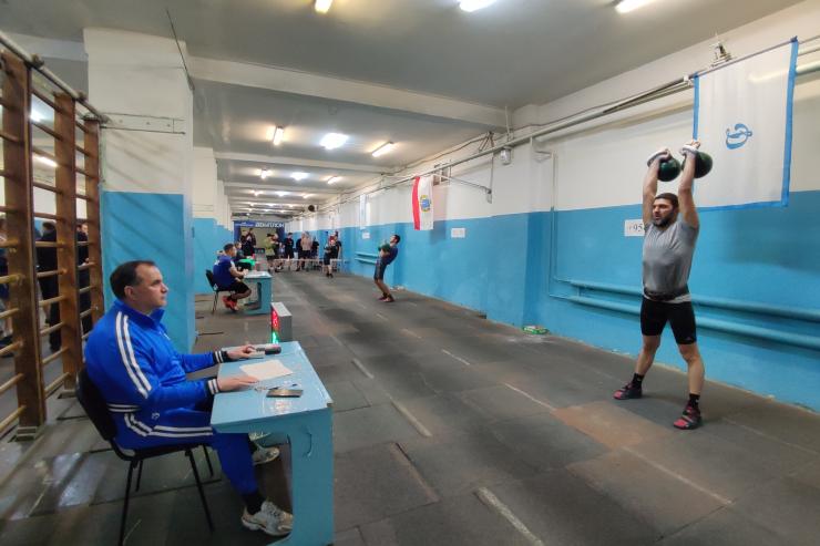 В Саратове состоялся турнир «Динамо» по гиревому спорту