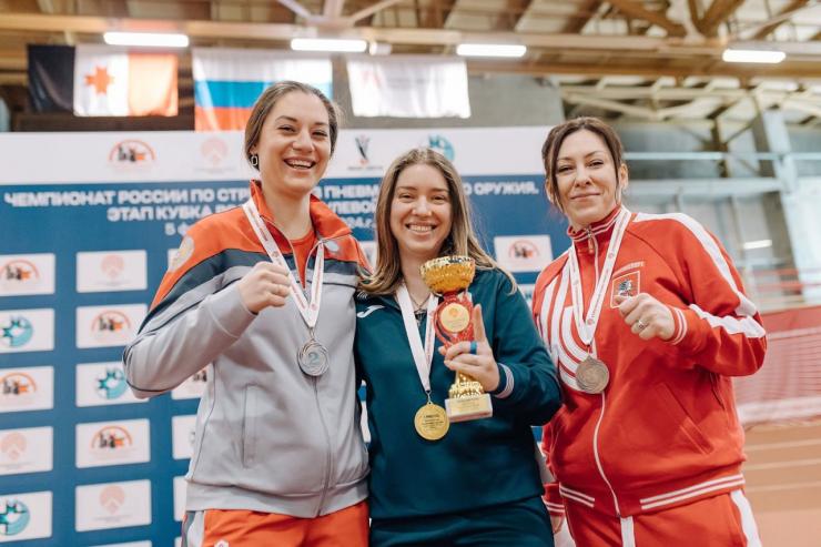 Омская динамовка Виталина Бацарашкина — победительница 1-го этапа Кубка России по пулевой стрельбе