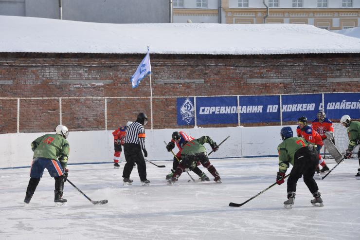 В Омске состоялись динамовские соревнования по хоккею с шайбой
