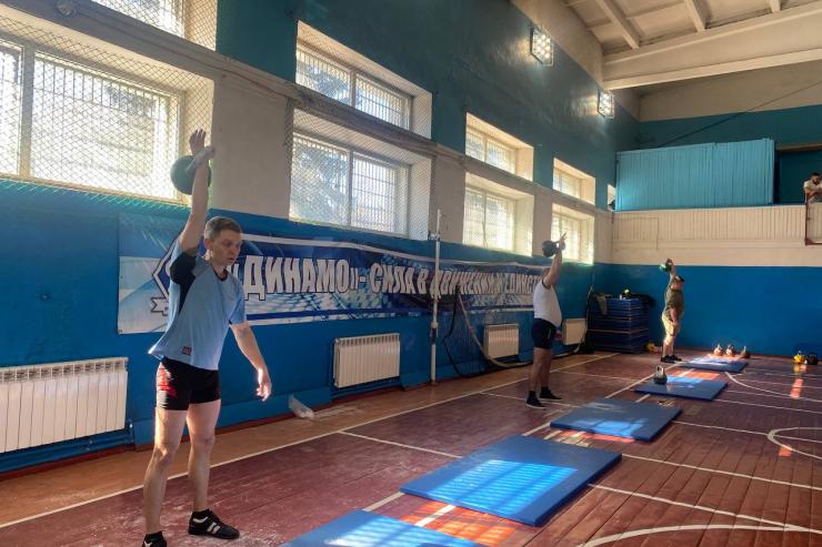 В Горно-Алтайске состоялись динамовские соревнования по гиревому спорту