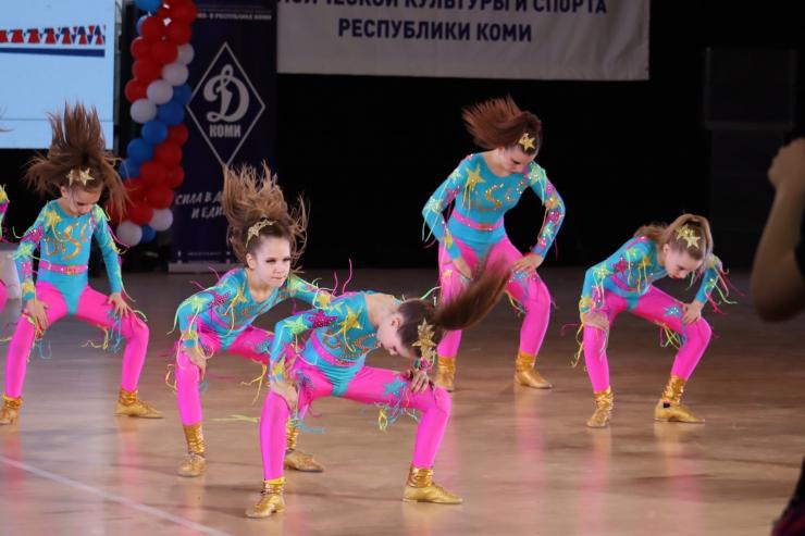 В Сыктывкаре состоялись межрегиональные соревнования по акробатическому рок-н-роллу Кубок «Динамо»