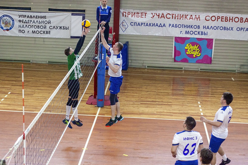 В Москве завершились динамовские соревнования по волейболу среди налоговиков