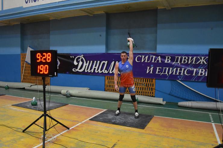 В Омске прошел чемпионат «Динамо» по гиревому спорту