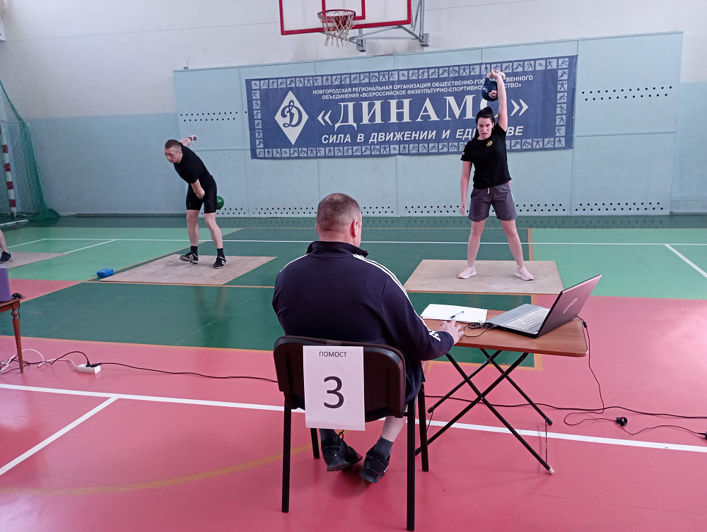 В Великом Новгороде прошел чемпионат «Динамо» по гиревому спорту