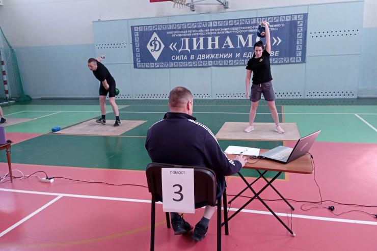 В Великом Новгороде прошел чемпионат «Динамо» по гиревому спорту