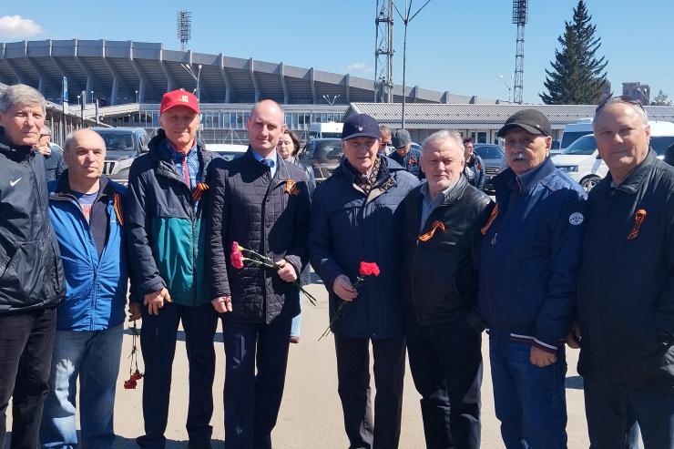 Руководство красноярского «Динамо» почтило память воинов-спортсменов