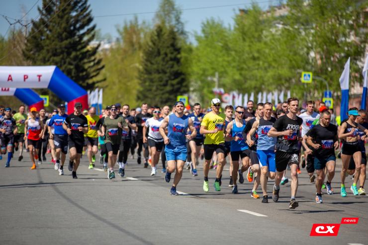 В Барнауле состоялся легкоатлетический динамовский пробег «За нашу победу»