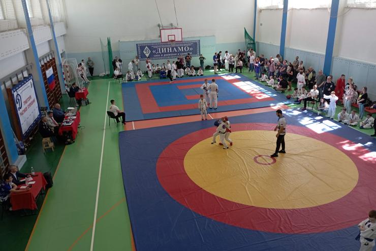 В Великом Новгороде состоялся 14-й ежегодный турнир по универсальному бою памяти полковника милиции Валерия Жердецких
