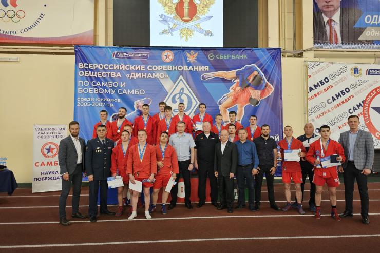 Татарстанцы – призеры Всероссийских соревнований «Динамо» по самбо и боевому самбо