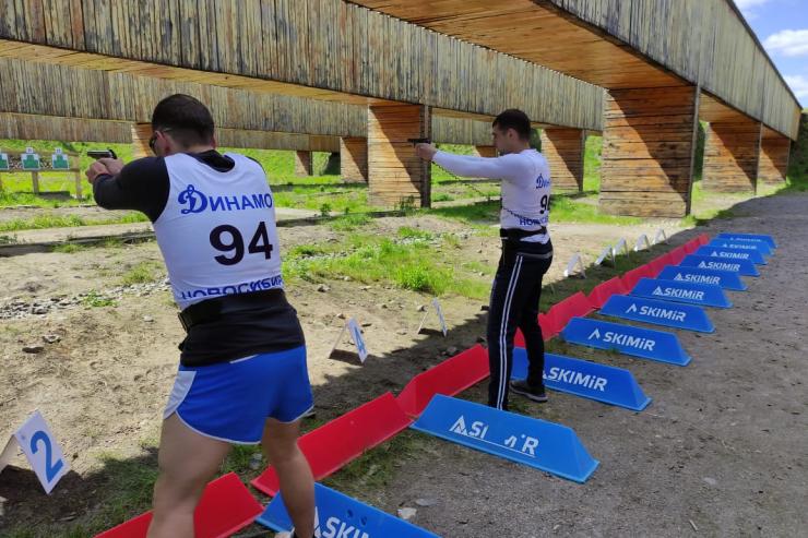 В Новосибирске завершились динамовские соревнования по служебному биатлону