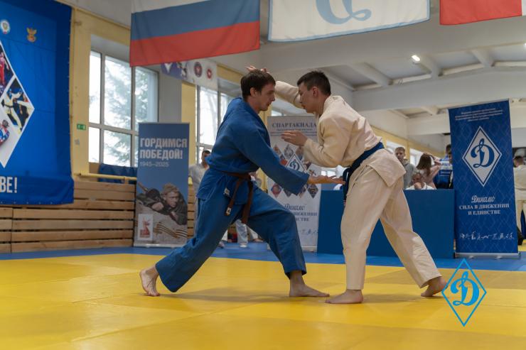 В Перми стражи порядка приняли участие в чемпионате по дзюдо
