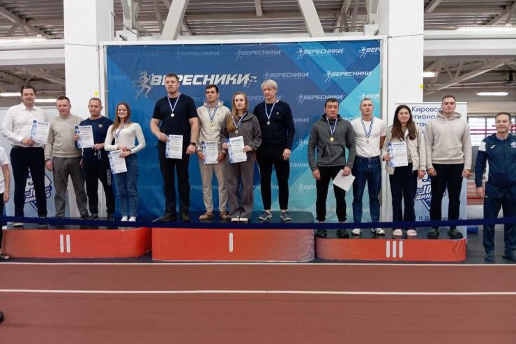 В Кирове прошел чемпионат «Динамо» по плаванию