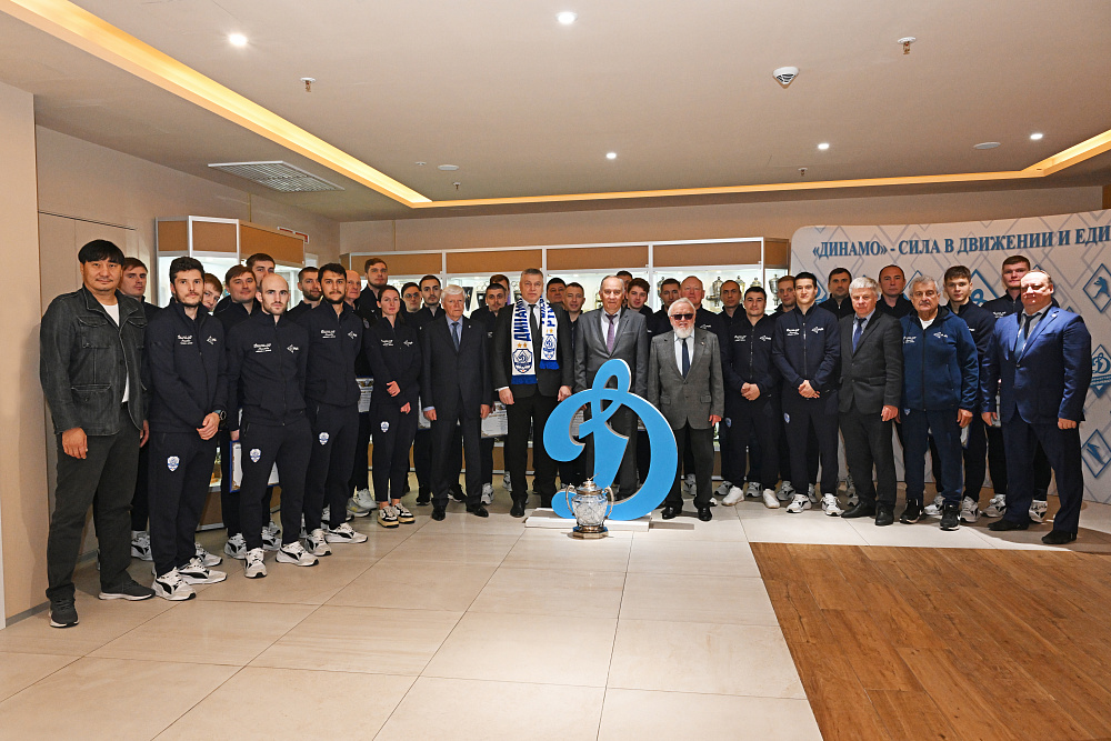 В Центральном совете Общества «Динамо» состоялась церемония награждения клуба «Динамо» (Москва) по хоккею с мячом 