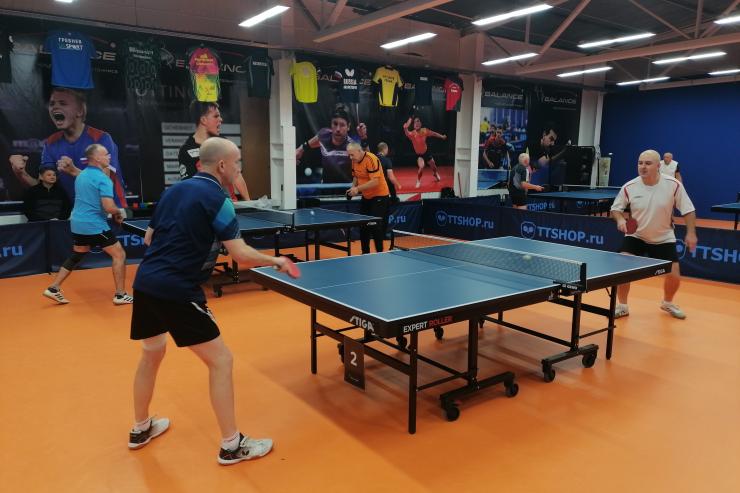 В Петрозаводске прошли соревнования по настольному теннису среди сотрудников и ветеранов регионального «Динамо» 