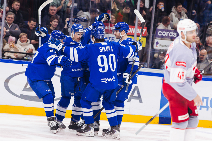 Продолжение шествия. «Динамо» обыгрывает «Спартак»