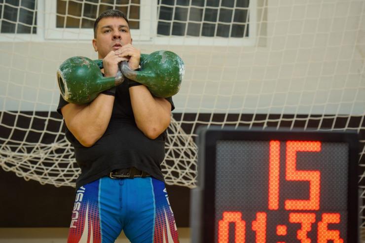 Сотрудники УФСИН России по Мурманской области завоевали медали на соревнованиях «Динамо» по гиревому спорту