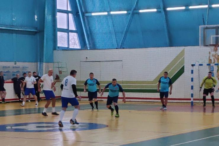 Тамбовская область. Динамовцы — серебряные призеры предновогоднего турнира по футзалу среди ветеранов