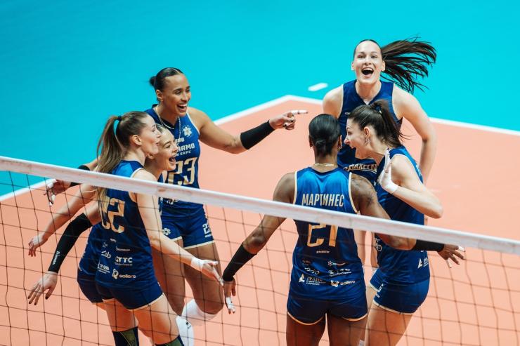 Волейболистки «Динамо-Ак Барс» в трех сетах обыграли калининградский «Локомотив»